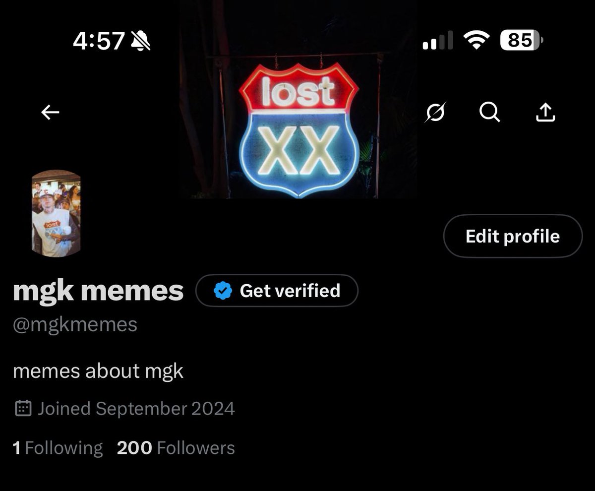 im SO INCREDIBLY blessed to have 200 of you guys following me 🥹 it means so much seriously 🖤🙏