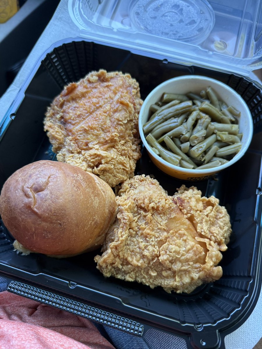 Felt like some fried chicken !🔥🍗 #twittersupperclub 

Life has been way too busy lately so this comfort food was much needed 😃