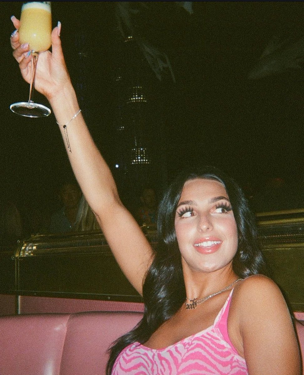 superspyparis's tweet photo. homegirl really got her light dimmed by harrison. GOOD RIDDENS😝#LoveIsland #LoveIslandUK https://t.co/q2Mmmcb1gw