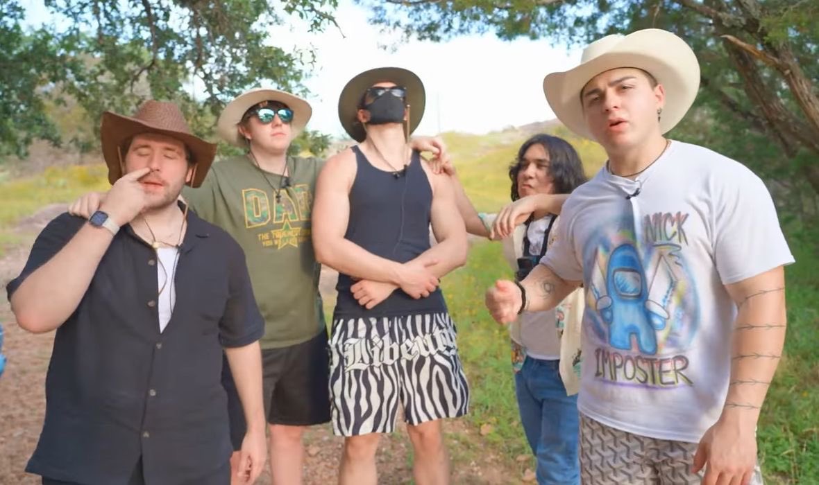 DailyTGCPodcast's tweet image. Camping!!