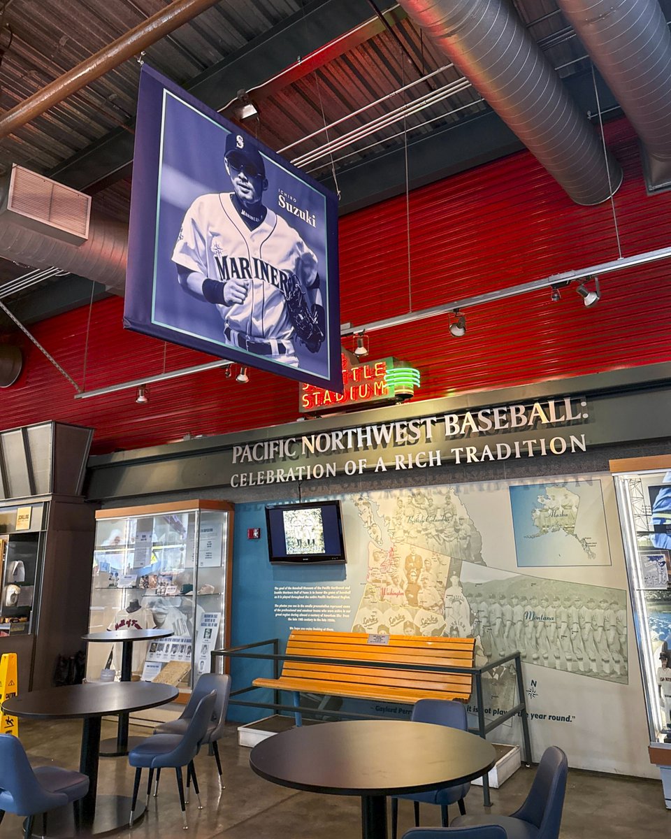 Mariners's tweet photo. At the ballpark today? Admin is in a giving mood 👀

Come find us near Section 133 and you just might receive a surprise. #TridentsUp https://t.co/Kp04hyhbtC