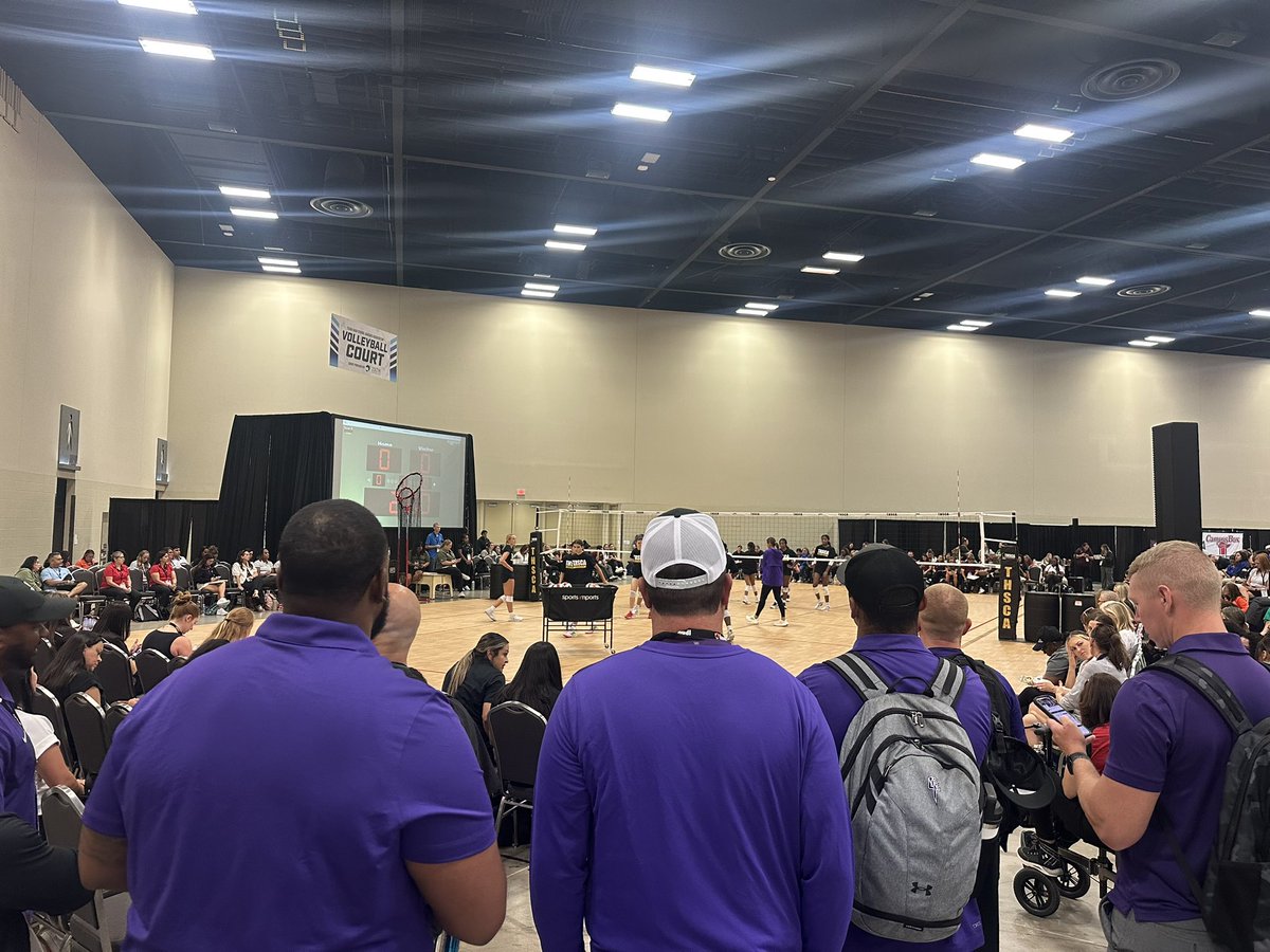 Huge shoutout to <a href="/CoachHill_7/">stephen.hill</a> and the Fulshear coaching staff for coming out to support Coach Zimmerman at <a href="/THSCAcoaches/">THSCA</a> coaching school!