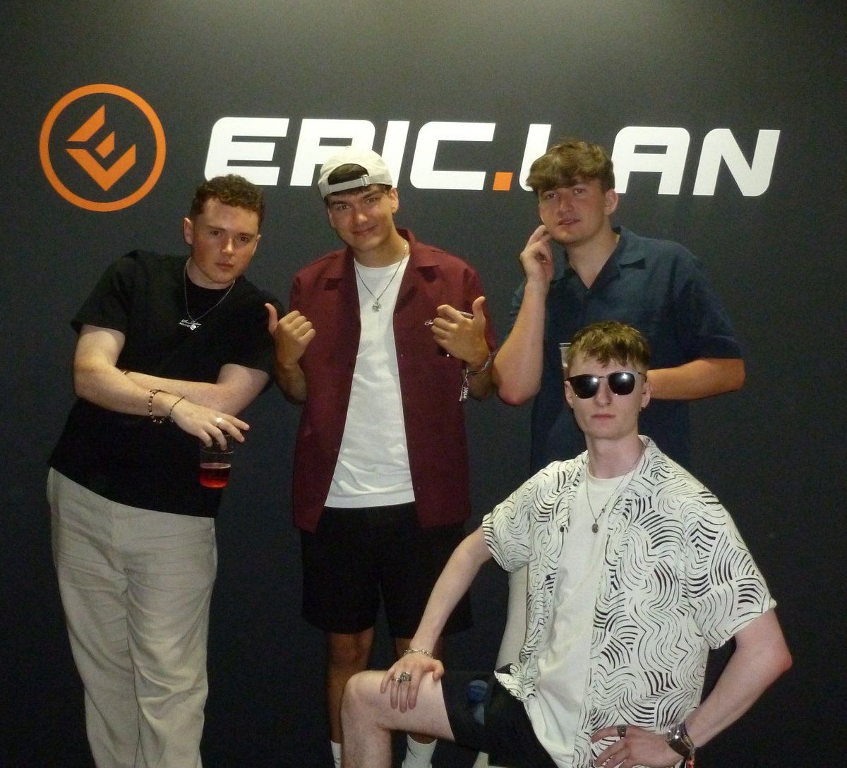 fett1sCS2's tweet image. Thanks everyone for a very enjoyable epic LAN !
Only top 12 and lowered my HLTV rating but it was actually really fun 馃檪
鉂わ笍 to the kind words from people, I was overwhelmed 馃榿馃榿馃ス