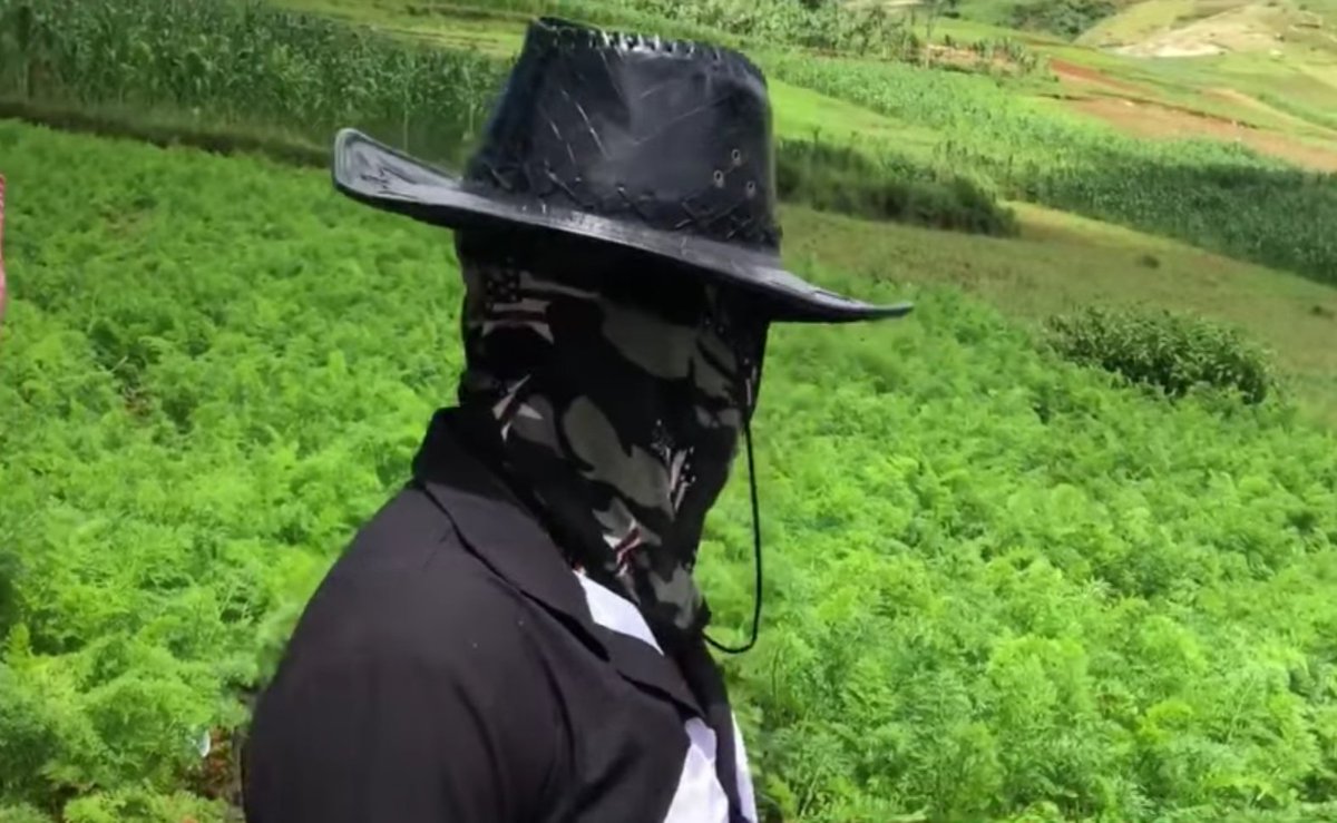 Centrealaune's tweet image. Chèf gang Kokorat San Ras la Ferden Tilus (Meyer), mouri samdi 19 jiyè 2025 la nan Lakwa Peris, pandan bandi yo te ale atake komin Lestè/Latibonit. Daprè konfimasyon DG @pnh_officiel la Rameau Normil, Meyè ak sòlda li yo tonbe nan yon pyèj lapolis ak abitan komin nan te tann.