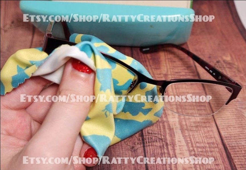 RattyCreations's tweet image. NEW! Hyena & Badger family glasses cleaning cloths now Available!! May we all see clearly now the smudges are gone!
etsy.com/listing/433862…
#Badgers #hyenas #sharks