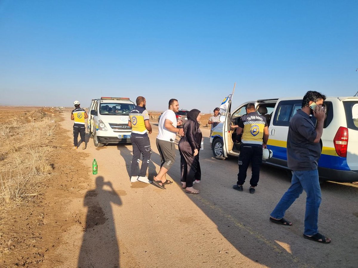 SyriaCivilDefe's tweet image. نقلت فرق الدفاع المدني السوري اليوم الأحد 20 تموز، 73 مواطناً قادمين من محافظة السويداء، معظمهم من الأطفال والنساء، من المعبر الإنساني في مدينة بصرى الشام، إلى مناطق آمنة، كما تم تأمين عائلة إلى معبر نصيب الحدودي مع #الأردن في محافظة درعا.
ويواصل الدفاع المدني السوري المساهمة…