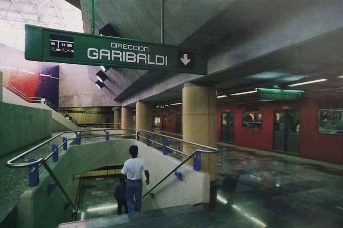 caminalex's tweet photo. Hoy Línea 8 del @metrocdmx cumple 31 años.

Y no me canso de decirlo; pero fue y será el epítome del diseño y funcionalidad de la red, de ese lejano 1994 solo hemos venido a menos tanto en calidad como en cantidad de construcción de líneas de Metro.

Larga vida a mi línea fav. https://t.co/tHVQhz7Dtr