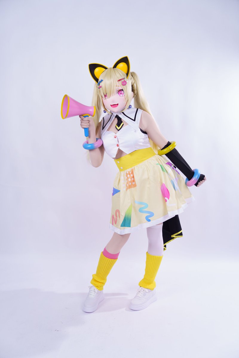 布布 @接委託中 @HKVtuber (@ragdoll6231) on Twitter photo 💛今日的あられ也是超級可愛💛
あられ是誰?
BanG Dream的一隊band
主打"現實"與"虛擬"為主題的 「夢限大みゅーたいぷ」
裏 的 Vo. 仲町 あられ
是聲音超級可愛的實力派主唱
📷: <a href="/akiyamamio_kig/">澪みお(日本語學習中)🍃</a>
#kigurumi #着ぐるみ 💛今日的あられ也是超級可愛💛
あられ是誰?
BanG Dream的一隊band
主打"現實"與"虛擬"為主題的 「夢限大みゅーたいぷ」
裏 的 Vo. 仲町 あられ
是聲音超級可愛的實力派主唱
📷: <a href="/akiyamamio_kig/">澪みお(日本語學習中)🍃</a>
#kigurumi #着ぐるみ