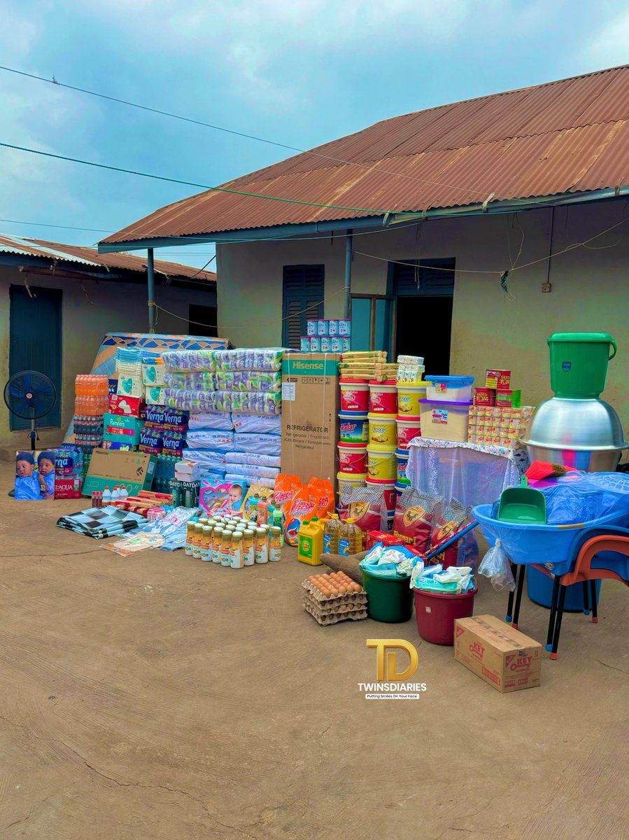 Twinsdiaries1's tweet image. We have donated all these to the twins in konongo who lost their mom. We donated 40,000gh in addition. Money will saved at the bank for future wellbeing of the kids! Grandma will set up a lucrative business to earn profit in order to take care of the kids !!
