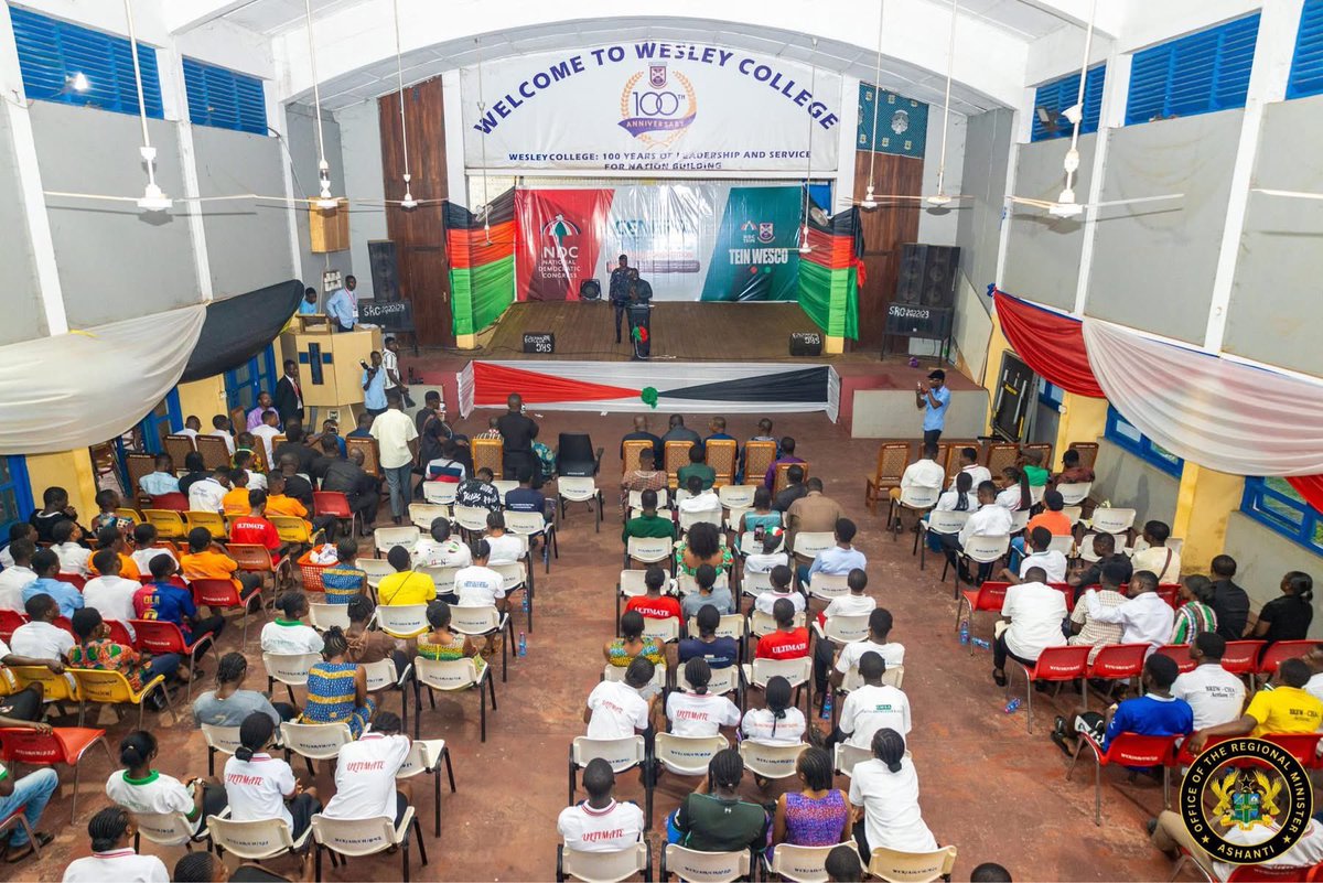 DrAmoakohene's tweet image. Yesterday, I had the pleasure of addressing the Freshers’ Orientation and Akwaaba Meeting at Wesley College of Education (WESCO).
It was a refreshing moment engaging with the next generation of educators as they begin their academic journey. I encouraged them to pursue…