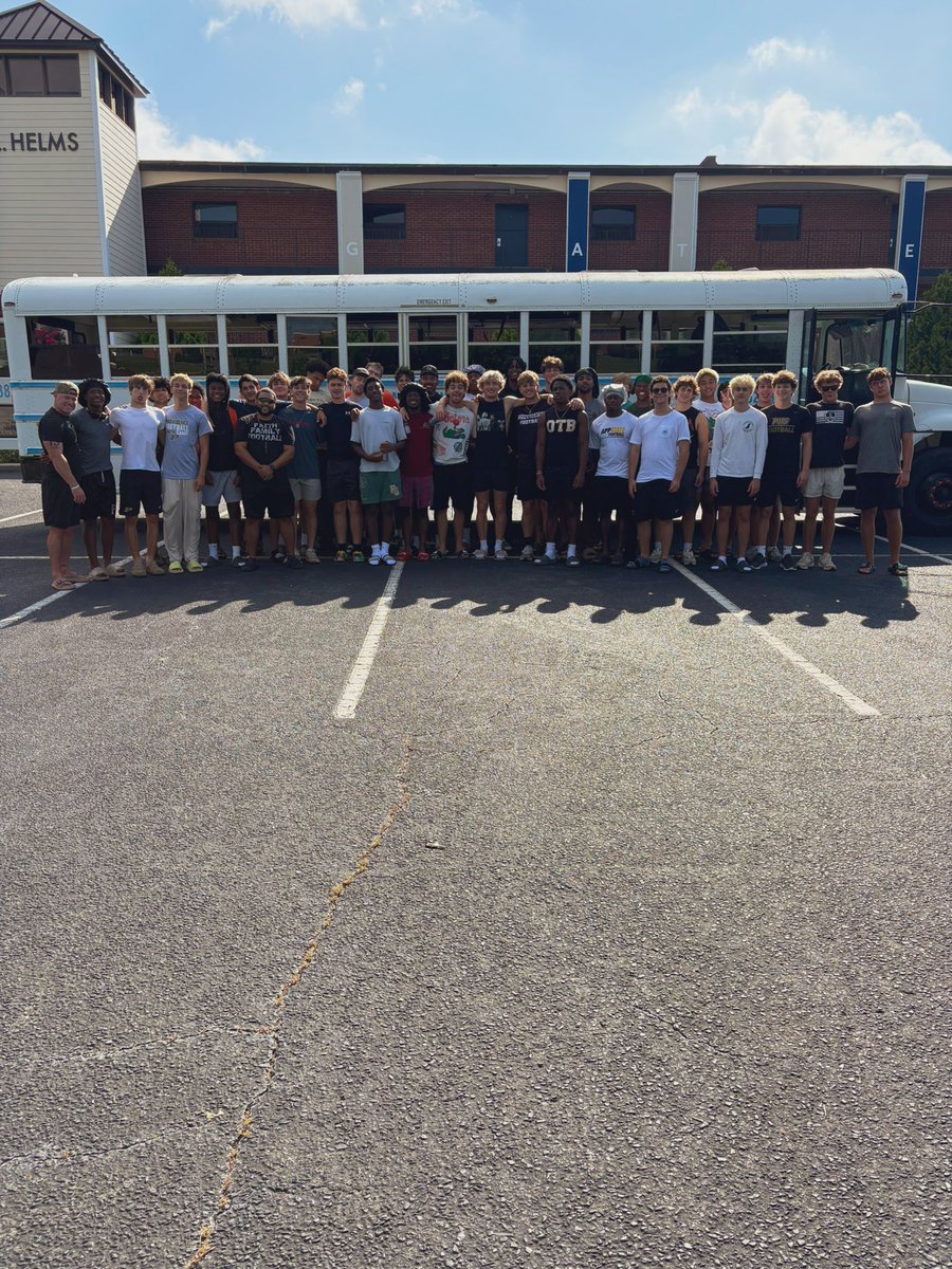 Prov_Football's tweet image. A lot of work!!! Working on football, our selves and our family!!! The closer you are off the field the stronger you are on the field!!!