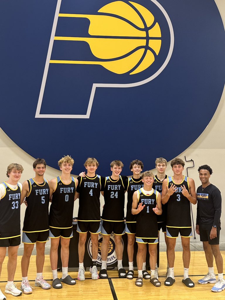 CRay512's tweet image. Fury Reyes finishes the weekend 3-1! Drew a tough opening game, lost in a fun 75-74 game against a team who finished second. Cannot express how proud and blessed I am to be able to coach these group of boys. Great players but even better men. Finish 17u at 31-10! #FuryFam