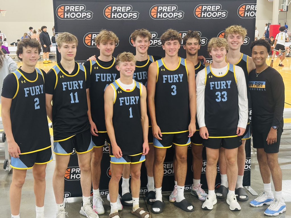CRay512's tweet image. Fury Reyes finishes the weekend 3-1! Drew a tough opening game, lost in a fun 75-74 game against a team who finished second. Cannot express how proud and blessed I am to be able to coach these group of boys. Great players but even better men. Finish 17u at 31-10! #FuryFam