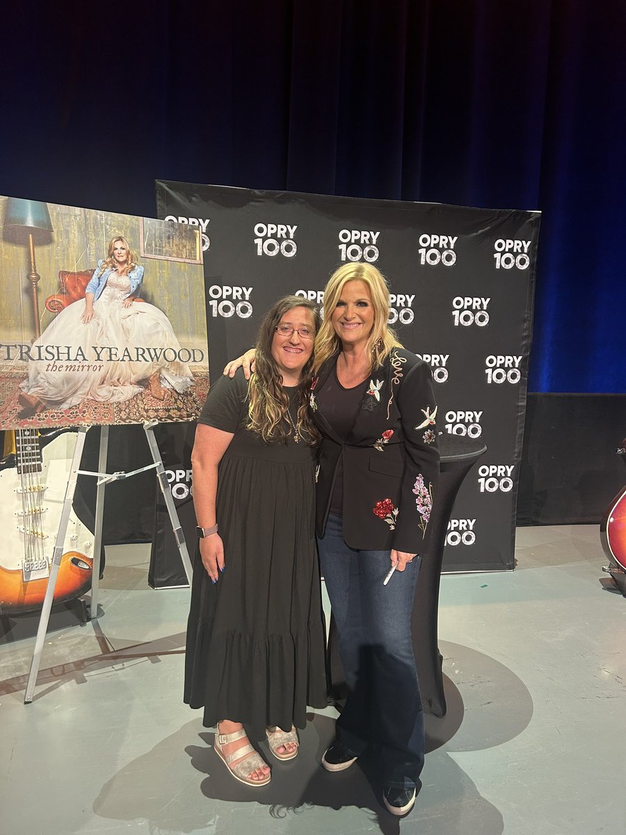 kelseyleigh403's tweet image. This new album is EVERYTHING! @trishayearwood I will answer to whatever name you choose to call me 😂😂❤️❤️❤️