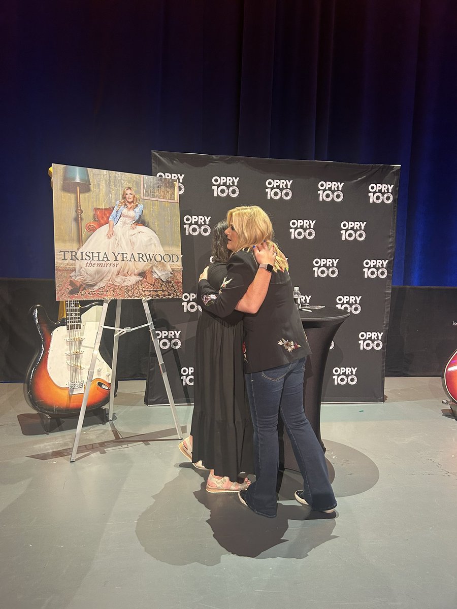 kelseyleigh403's tweet image. This new album is EVERYTHING! @trishayearwood I will answer to whatever name you choose to call me 😂😂❤️❤️❤️