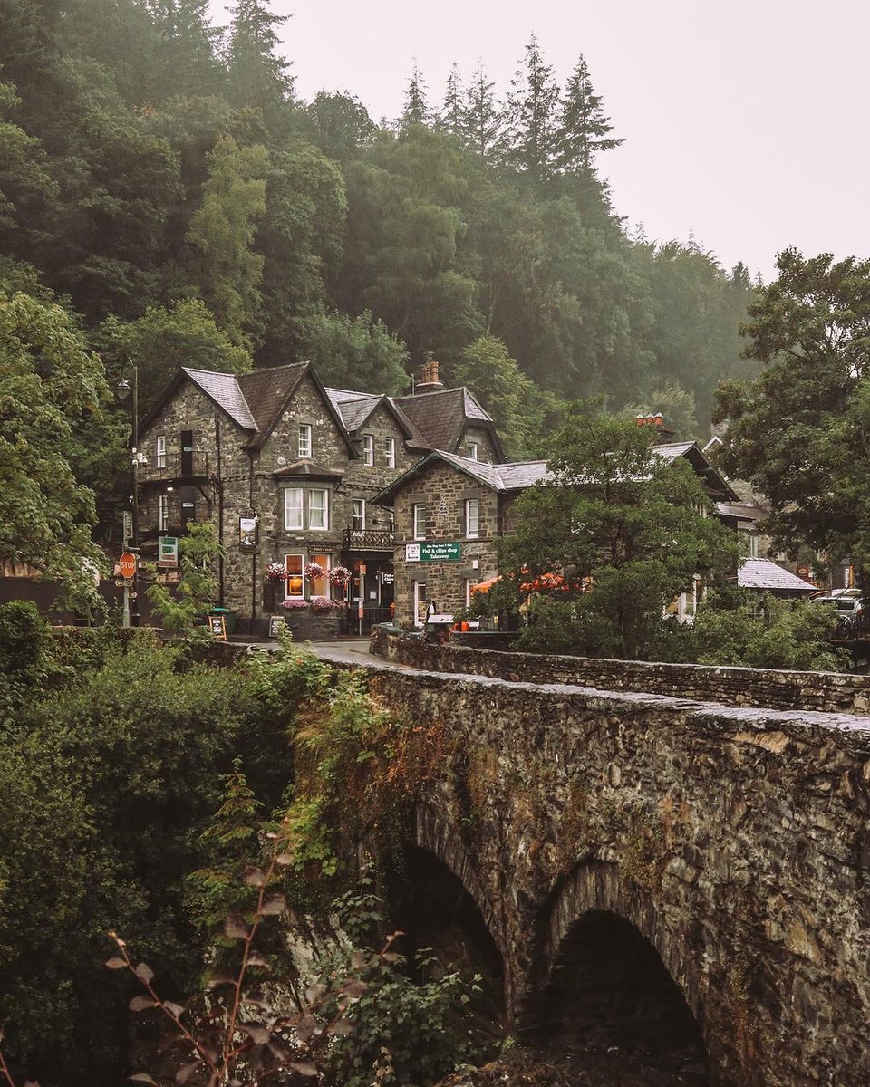 archi_tradition's tweet image. Why does no one ever talk about Wales?
