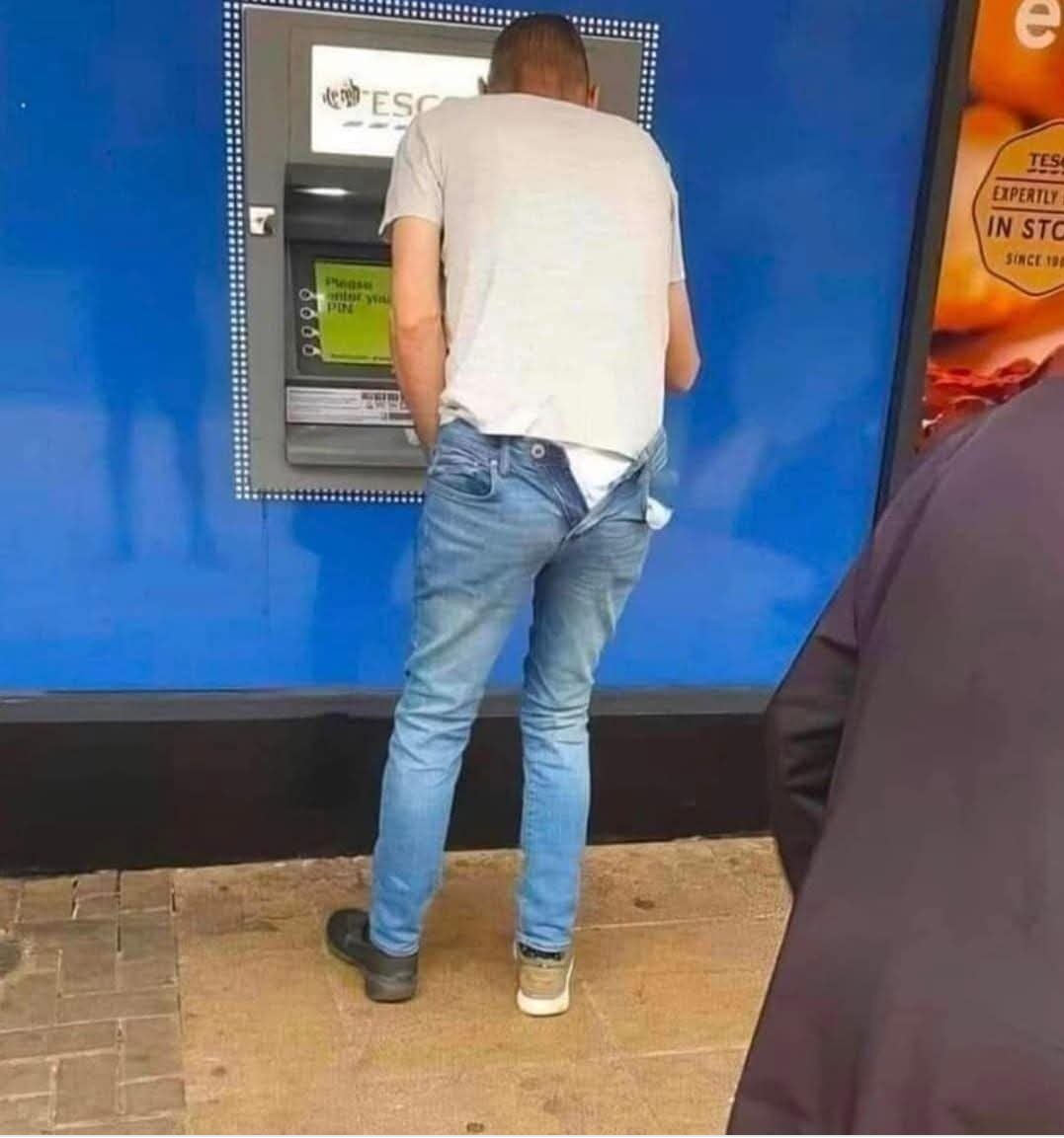 deirdrenugent4's tweet image. Every bank machine in Tipp in the morning.