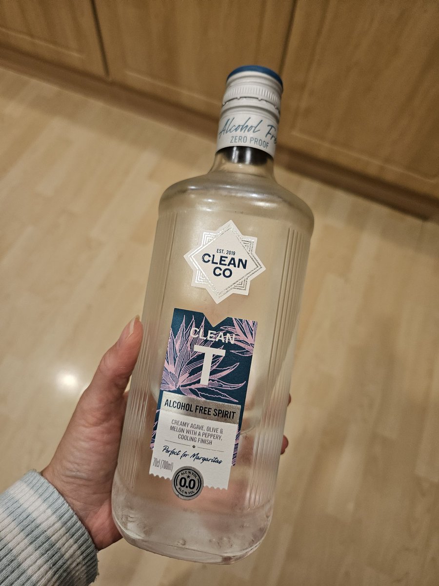 FrancescaLWhite's tweet photo. I set myself the challenge of an alcohol-free 2025. Mostly found it surprisingly easy. I was a little worried about breaking over my family holiday (we do like a drink by the ocean), but this alcohol-free tequila substitute by #CleanCo & picked up from #Waitrose is brilliant! ๐ธ https://t.co/IcgUl7voWL