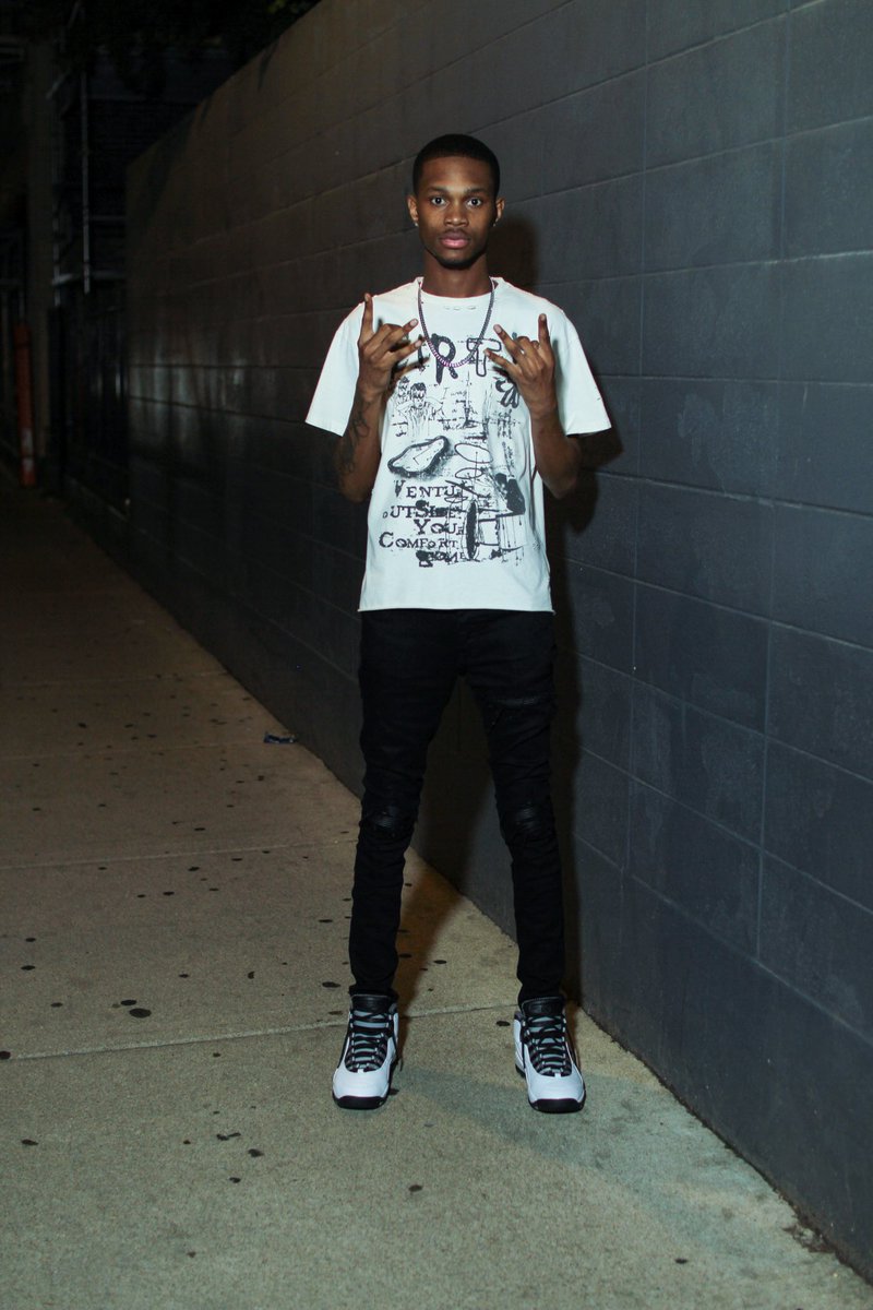 kellmoney50k's tweet photo. #24 🎈 https://t.co/MnUWWbBIDv
