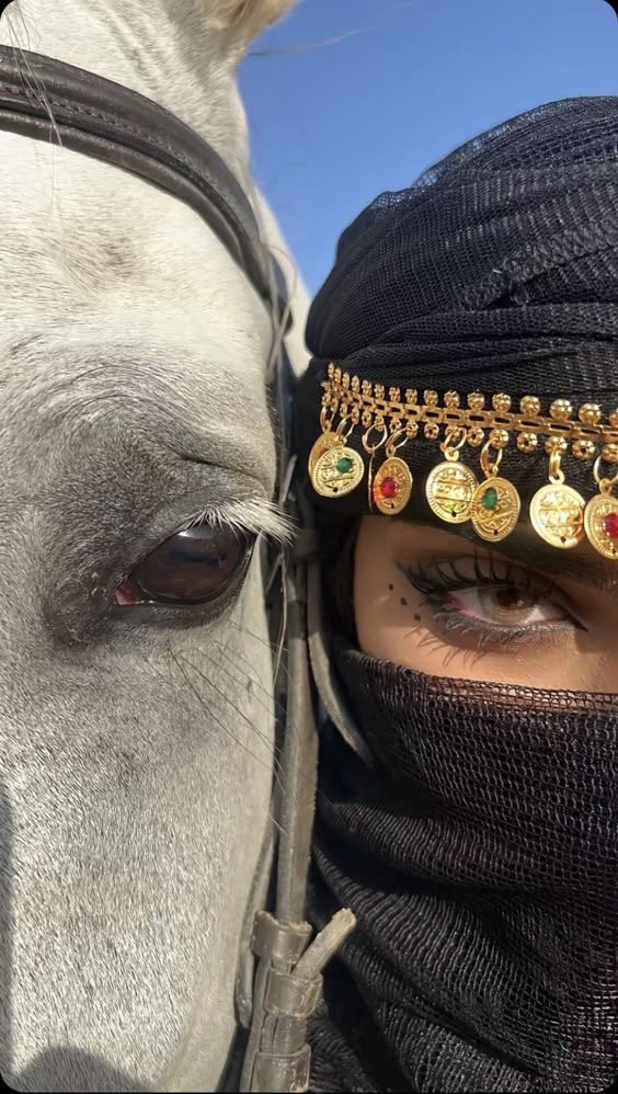 #بوح_المشاعر 
  
 أنا لاأصلح للمعاناة أنا جايه على الدنيا 
عشان أتدلع وبس..🤍👌