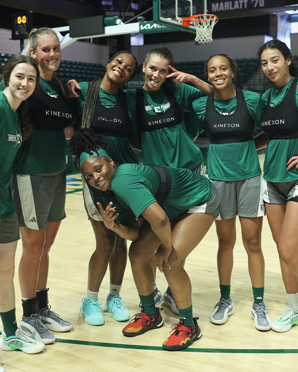 EMUWBB's tweet image. Gettin better and havin fun with it😆

#EMUEagles | #GreenLightGO