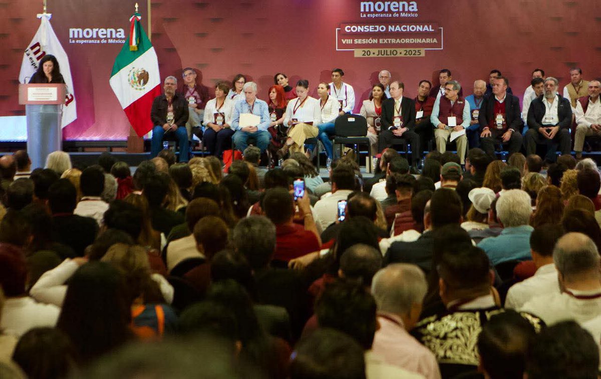 imeldacastromx's tweet image. La transformación no se detiene: se organiza, se fortalece y se proyecta con rumbo firme.
El Consejo Nacional de Morena aprobó 4 acciones clave: Comités Seccionales; una Escuela Municipalista; una estrategia de incorporación masiva al movimiento y la creación de un Consejo…