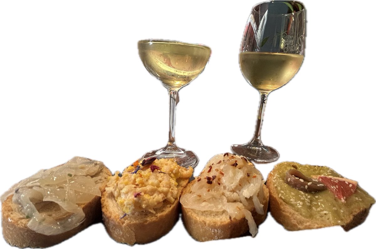 R. Paliotti (@robertapaliotti) on Twitter photo Cicchetti veneziani e cene eleganti a Milano. Il mio we scoppiettante (letteralmente). Cicchetti veneziani e cene eleganti a Milano. Il mio we scoppiettante (letteralmente).