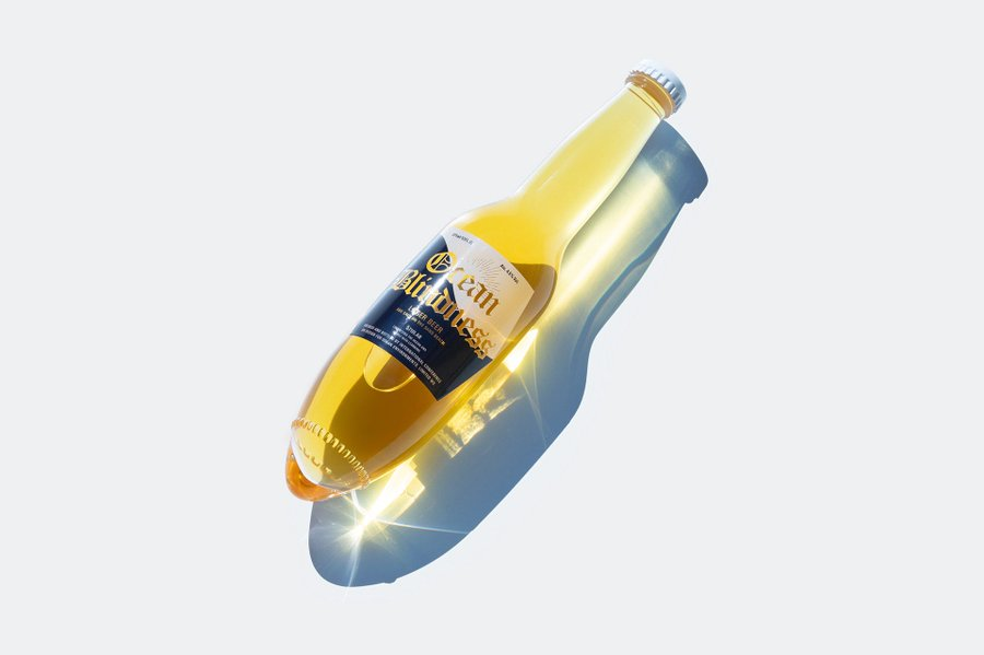 BAPingLoud's tweet image. Japanese design firm Kenji Abe has designed a glass beer bottle that you can stick into your butt on the sand on the beach