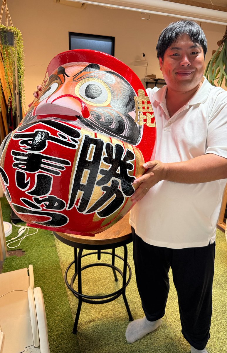 hezuruy's tweet image. 【重大発表】
へずまりゅう無所属新人
奈良市議会議員選挙で三番目に多い8320票で当選しました。
「奈良が終わる」とか「奈良の人やばい」などコメントがありますが自分は奈良の有権者の皆様に選ばれた人間です。
もう既に奈良を良くする為に動き始めています。
誰よりも行動力で示します。