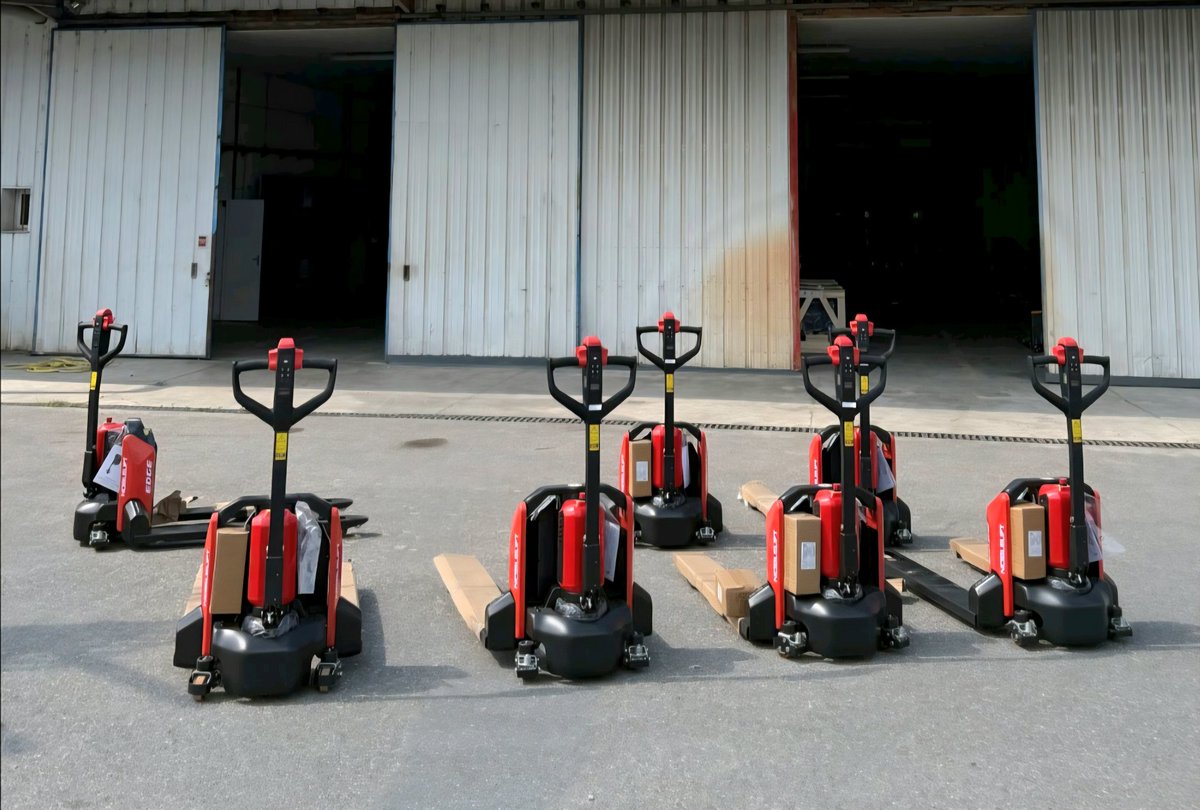 The Original NOBLELIFT Edge Lithium Pallet Jack
Available in 3,300 lb and 4,500 lb Capacities

The pallet jack that started it all—NOBLELIFT's Edge Series was one of the first to bring true lithium performance 3,300 lb light-duty unit or the 4,500 lb workhorse.