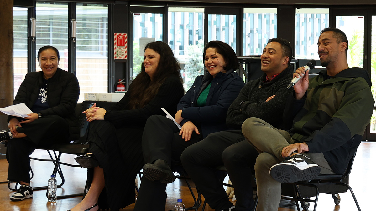 AucklandLiggins's tweet image. Earlier this month, Liggins Technologist Kalita Pragnell (3rd from right) joined a panel of Pacific health researchers to share her career journey with a group of keen Year 12 students, as part of the @FMHS_UoA Pacific Health Wayfinders programme.