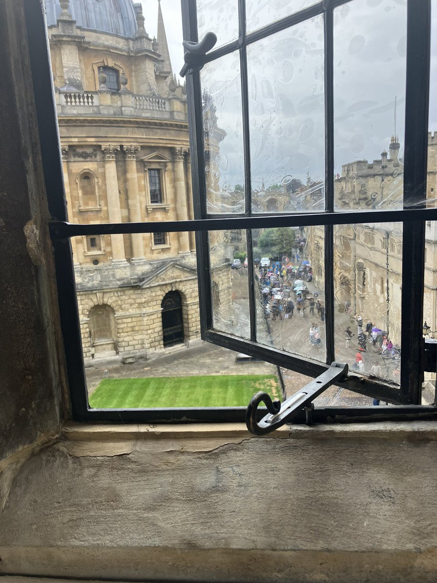 mhauser_author's tweet image. Read, write, research. 🖊️