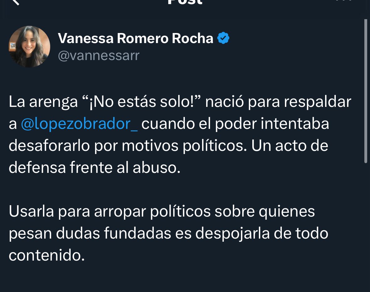 rgilzuarth's tweet image. Este nado sincronizado no es casualidad.
Su socio librero es el que ahora serrucha a Adán Agusto caído en desgracia.
La disputa se encrudeció con la ley telecom.
El socio librero dice que “él sólo habla con la presidenta”.
No son leales con la presidenta.