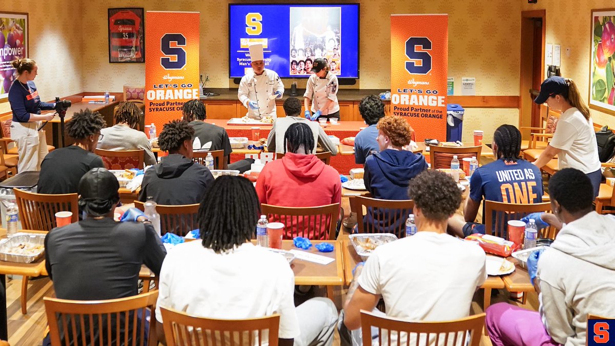 Cuse_MBB's tweet image. Cheffin it up with our friends at @Wegmans 👨🍳🌮