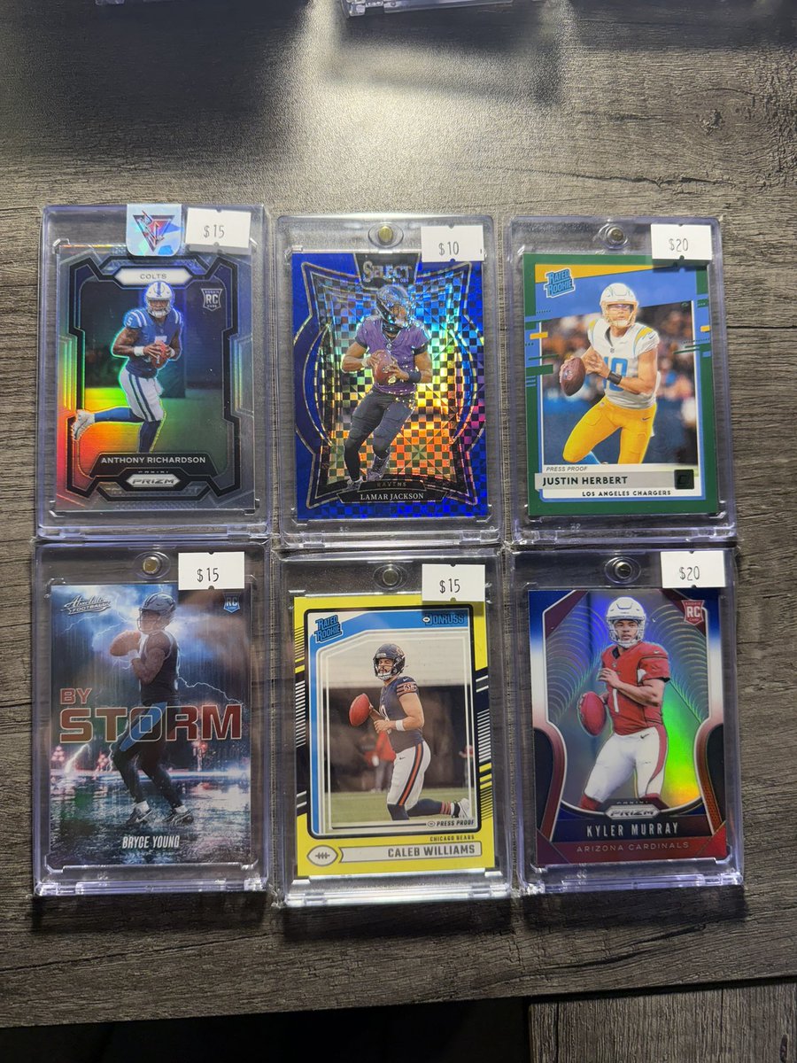 JoshuaRumph's tweet image. 🏈Football🏈 

AR 10$
Lamar /249 - 5$
Herbert 15$
bryce /100 10$
caleb 10$
kyler 15$