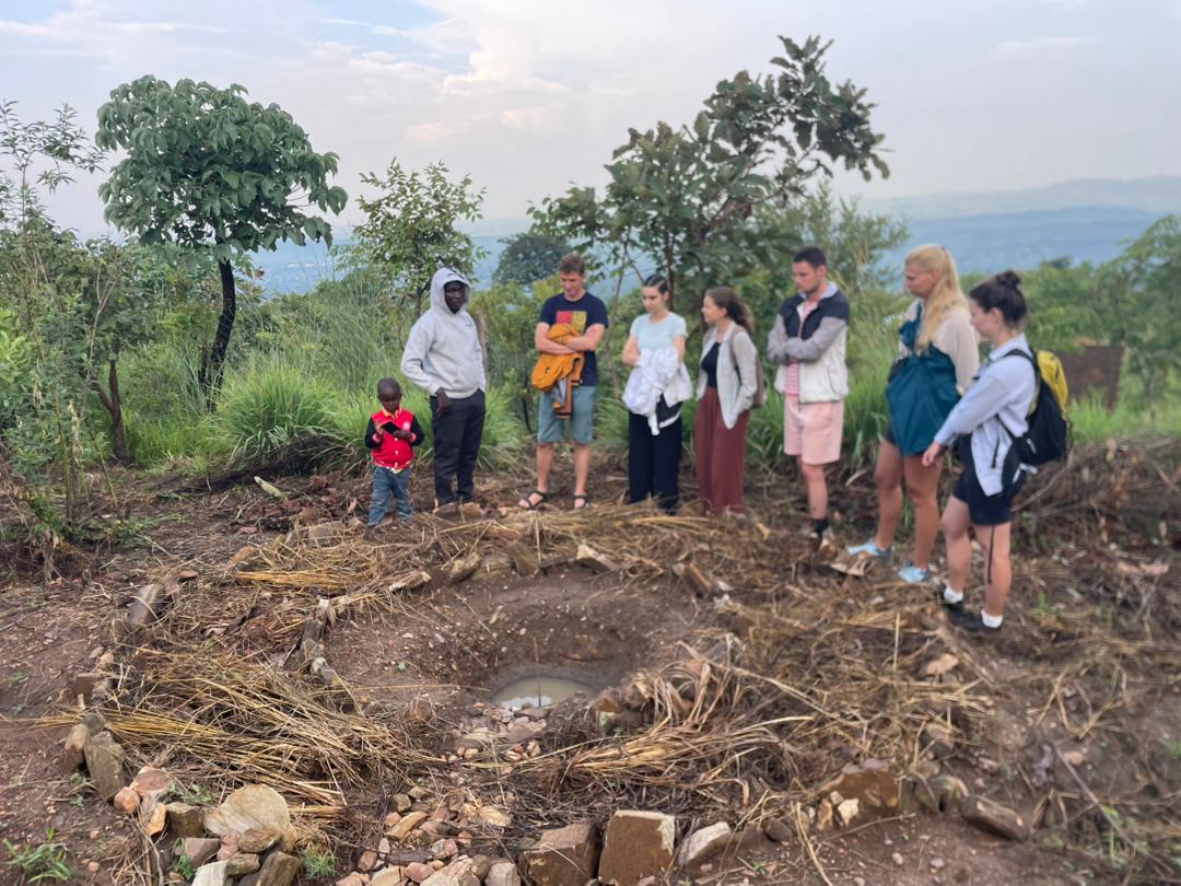 MakSaviour's tweet photo. As we continue sharing the rich African experience with delegates from CzechRepublic and Poland through our @Agro_Ecological modules with skilling from @InstituteQavah, I'm grateful to share experience and learn
With love from my country
#VisitUganda
#GoldenPosts https://t.co/6NHgpCKyZm