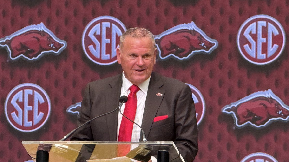 All_SECFB's tweet image. Sam Pittman knows his team needs to improve in two key areas to win close games this fall. #SECMD #wps
READ MORE: si.com/college/arkans…