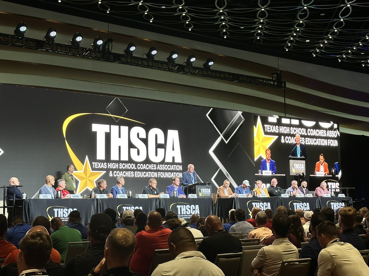 AlexMill20's tweet image. Texas FBS Head Football Coaches Forum at THSCA coaching school in San Antonio. Mike Elko is on the right side: