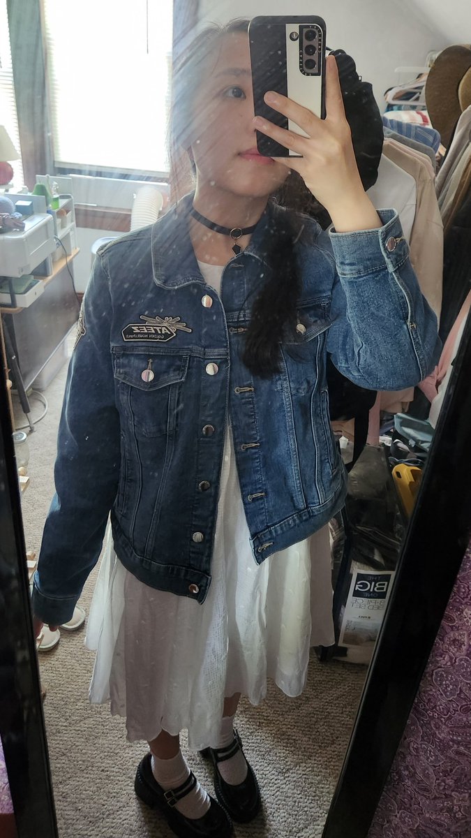padeeny's tweet image. Please help me choose an outfit for the Ateez concert 😭. I'm having trouble deciding and it's right around the corner... I'm simple so I don't have a lot of fancy accessories or kpopish clothes. I don't have a belt so t he ribbon is just a place holder