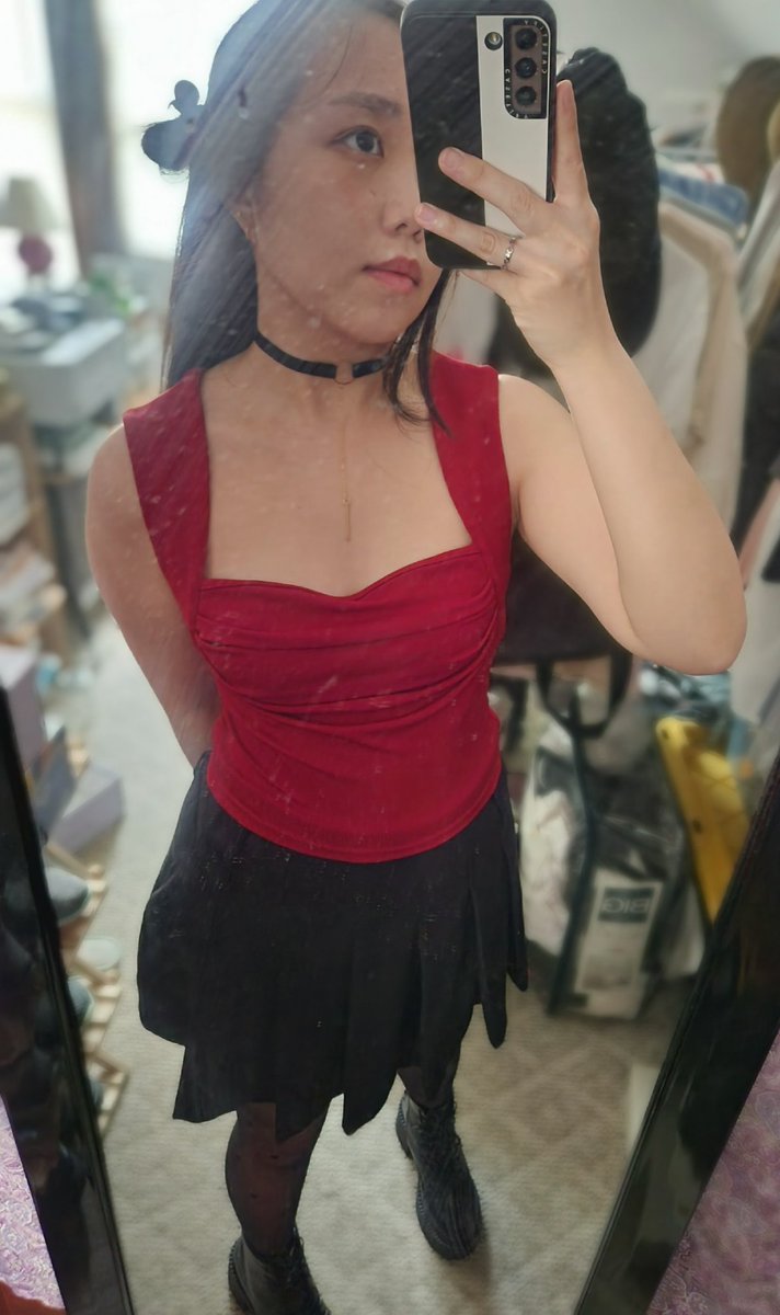 padeeny's tweet image. Please help me choose an outfit for the Ateez concert 😭. I'm having trouble deciding and it's right around the corner... I'm simple so I don't have a lot of fancy accessories or kpopish clothes. I don't have a belt so t he ribbon is just a place holder