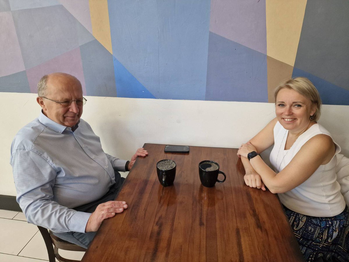 EUAmbUS's tweet image. Sunday strategy blend with EU Defence Commissioner @KubiliusA on the future of transatlantic relations.
Shuman’s recipe for success:
café lungo (Americano),
1 shot of espresso, Europe’s skill to turn crisis into opportunity & a dash of Lithuanian humor.