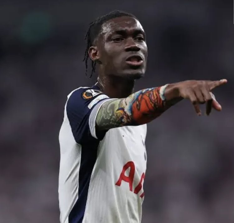 lordragnarinho's tweet photo. Orta sahaya sadece Hakan Çalhanoğlu alınacaksa gelmese de olur. Orta saha için tüm para Bissouma'ya gömülmeli düşüncesindeyim. https://t.co/EfEyEk5Zsr