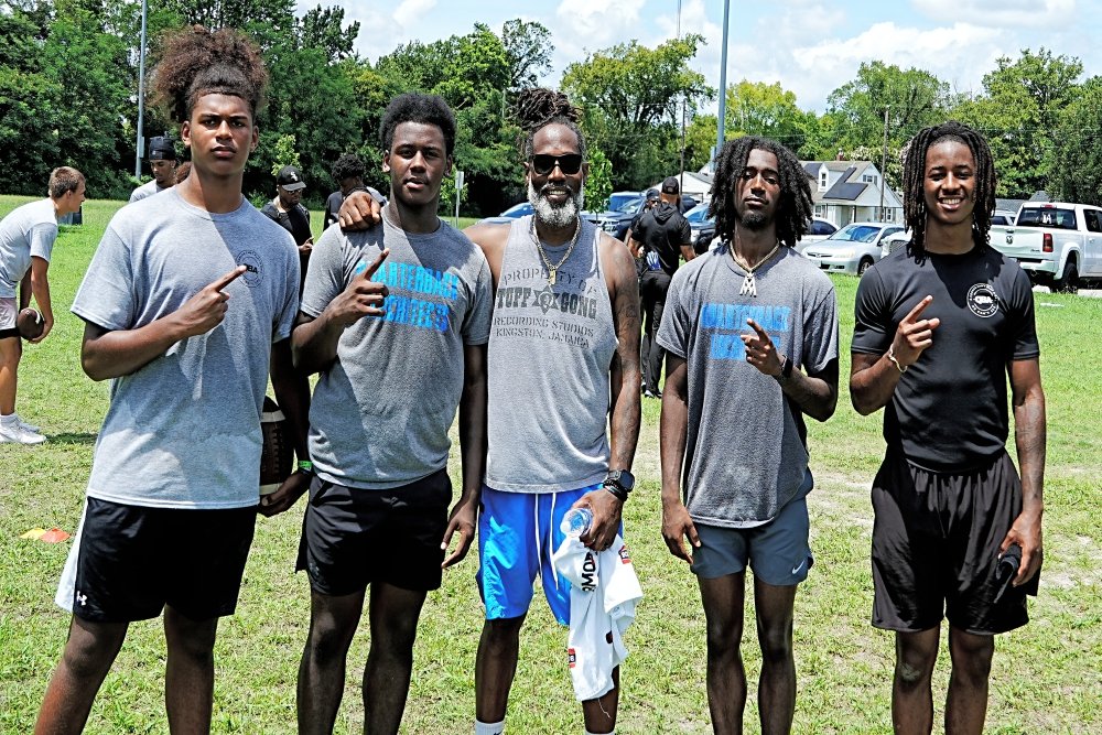 Spent some time today with the Quarterback Architects @teefree_ Tony Freeman, who trains five Power 4 prospects with D1 interests. Nansemond River 2026 Tyrell Grant (Syracuse commit), Oscar Smith 2027 Lonnie Andrews III (Virginia, Virginia Tech), Denbigh 2027 Kevin Parker