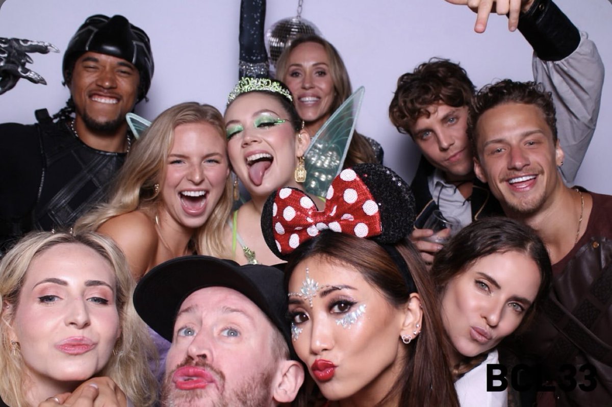 AHSZone's tweet image. Billie Lourd held a Disney rave-themed birthday party in Los Angeles last night with fellow “American Horror Story” alums Emma Roberts and Macaulay Culkin in attendance.