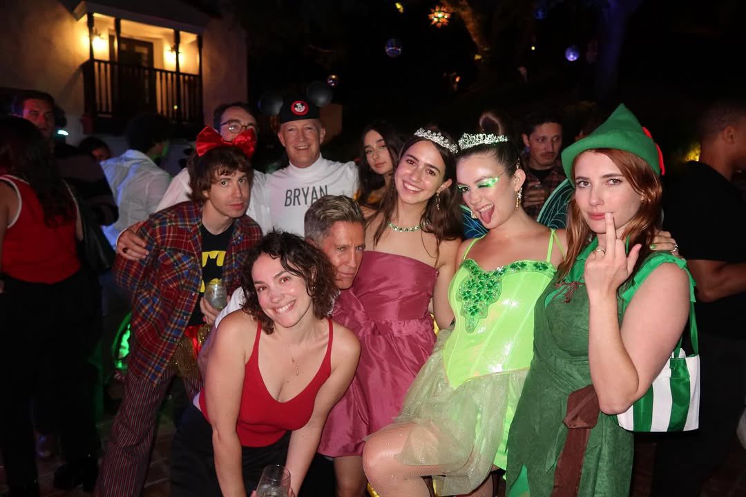 AHSZone's tweet image. Billie Lourd held a Disney rave-themed birthday party in Los Angeles last night with fellow “American Horror Story” alums Emma Roberts and Macaulay Culkin in attendance.
