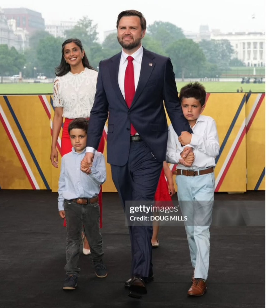 UshaVanceNews's tweet image. Second Family is facing attacks for standing with Trump's Agenda. Give 👍 if you stand with them!
