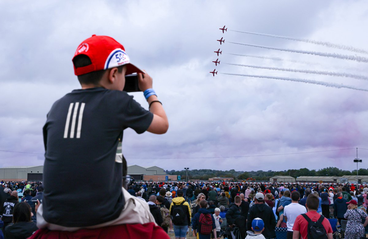 rafredarrows's tweet image. Day three’s display at RIAT 2025.
📸 Corporal Phil Dye
#RedArrows | #RIAT | #RIAT2025 | #RIAT25 | #RAF