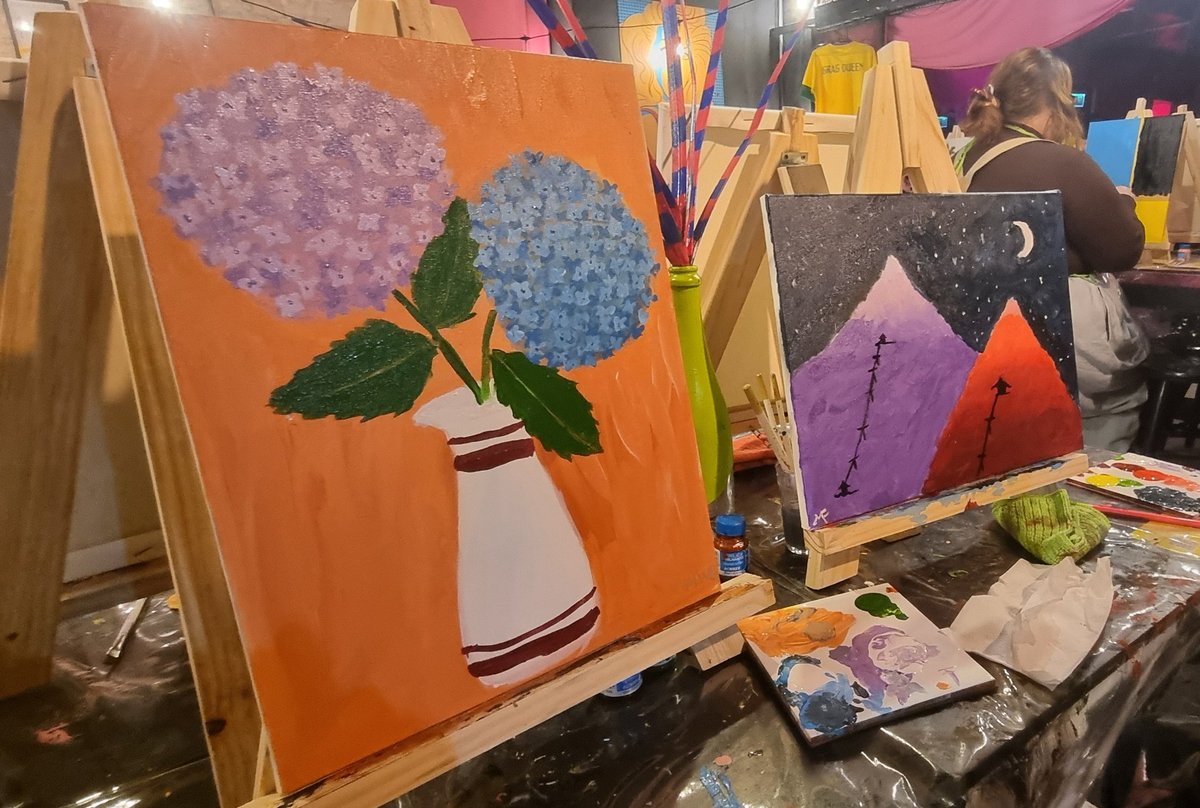 CrispyMika's tweet image. Beta and I went to a &quot;paint at a bar&quot; thing