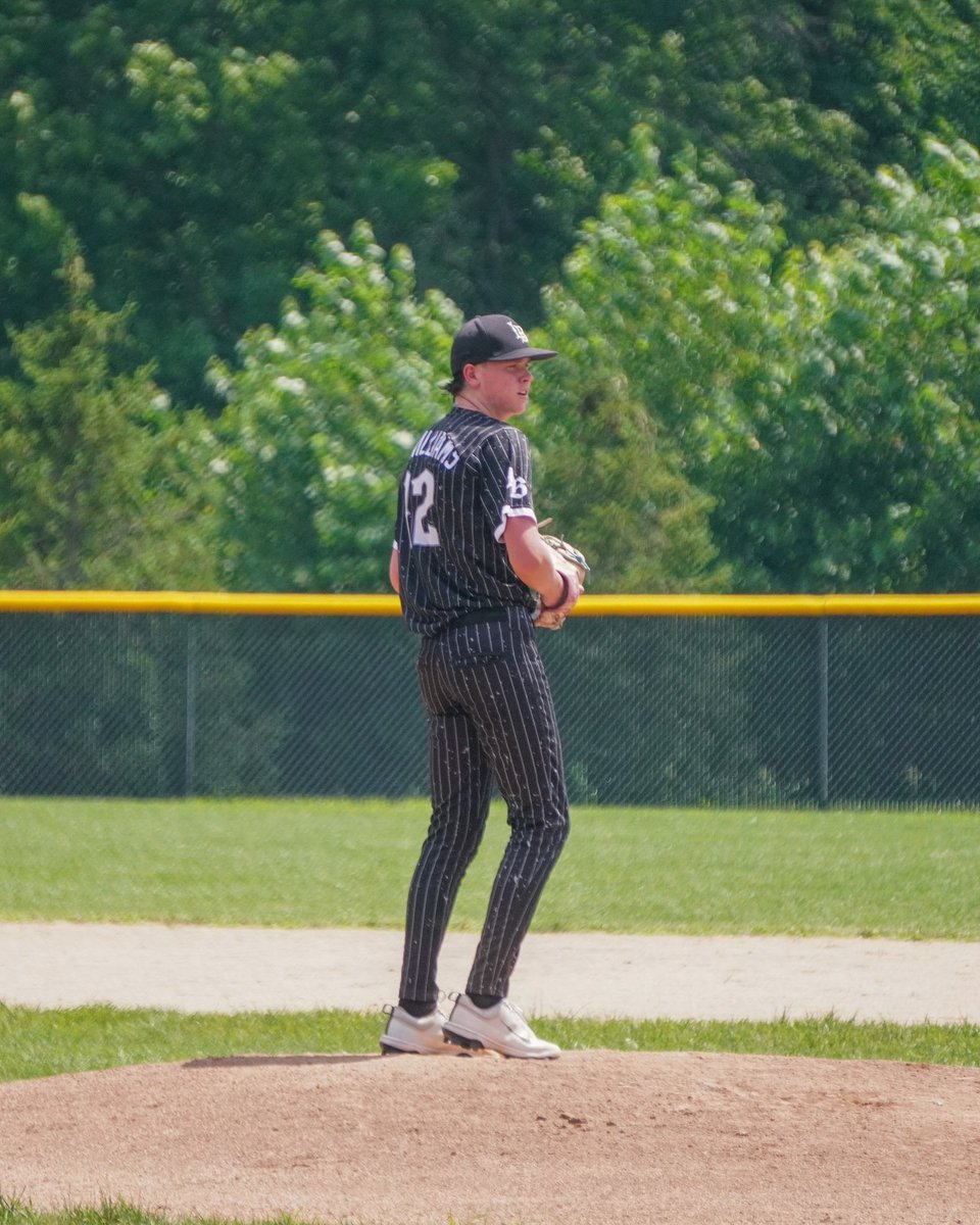 ColinMc06's tweet image. End of season summer pitching stats:
25 innings pitched
117 batters faced
3.08 earned run average 
13 strikeouts 
.209 opponent batting average
@LEJVBaseball @LEHawksBaseball
