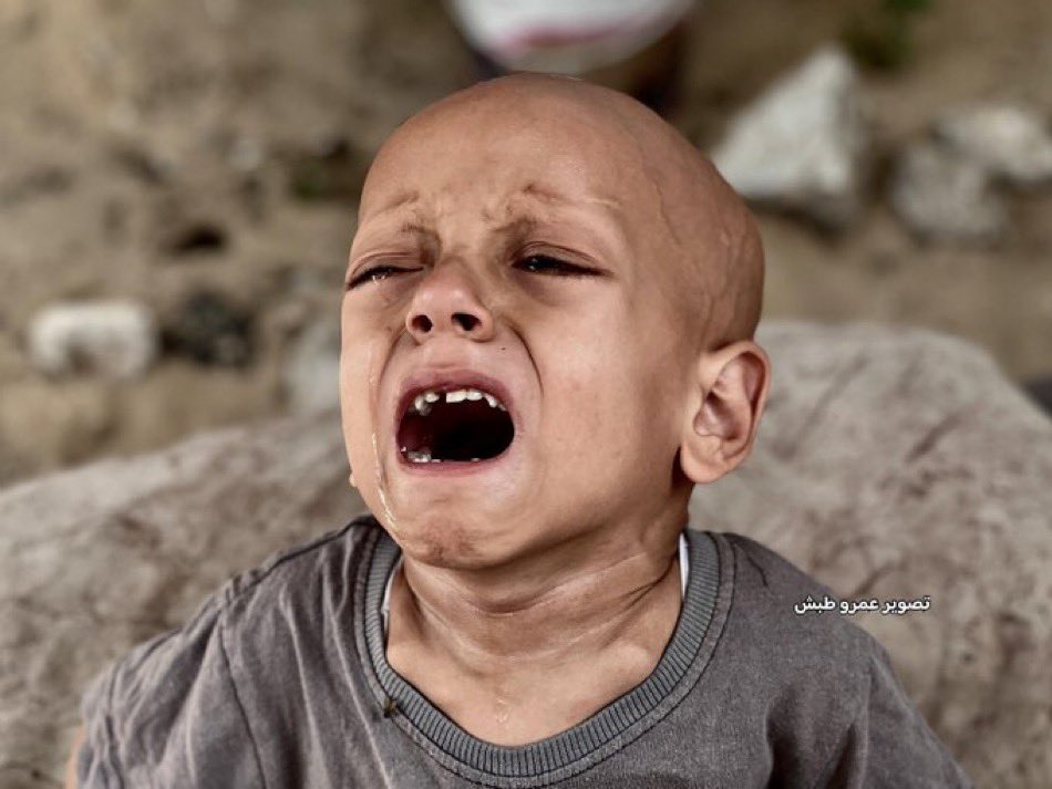 mozhgan_baladi's tweet image. هر کس که دو را دید و غم دلش را نگرفت انسان نیست!
#غزه_تموت_جوعاً
